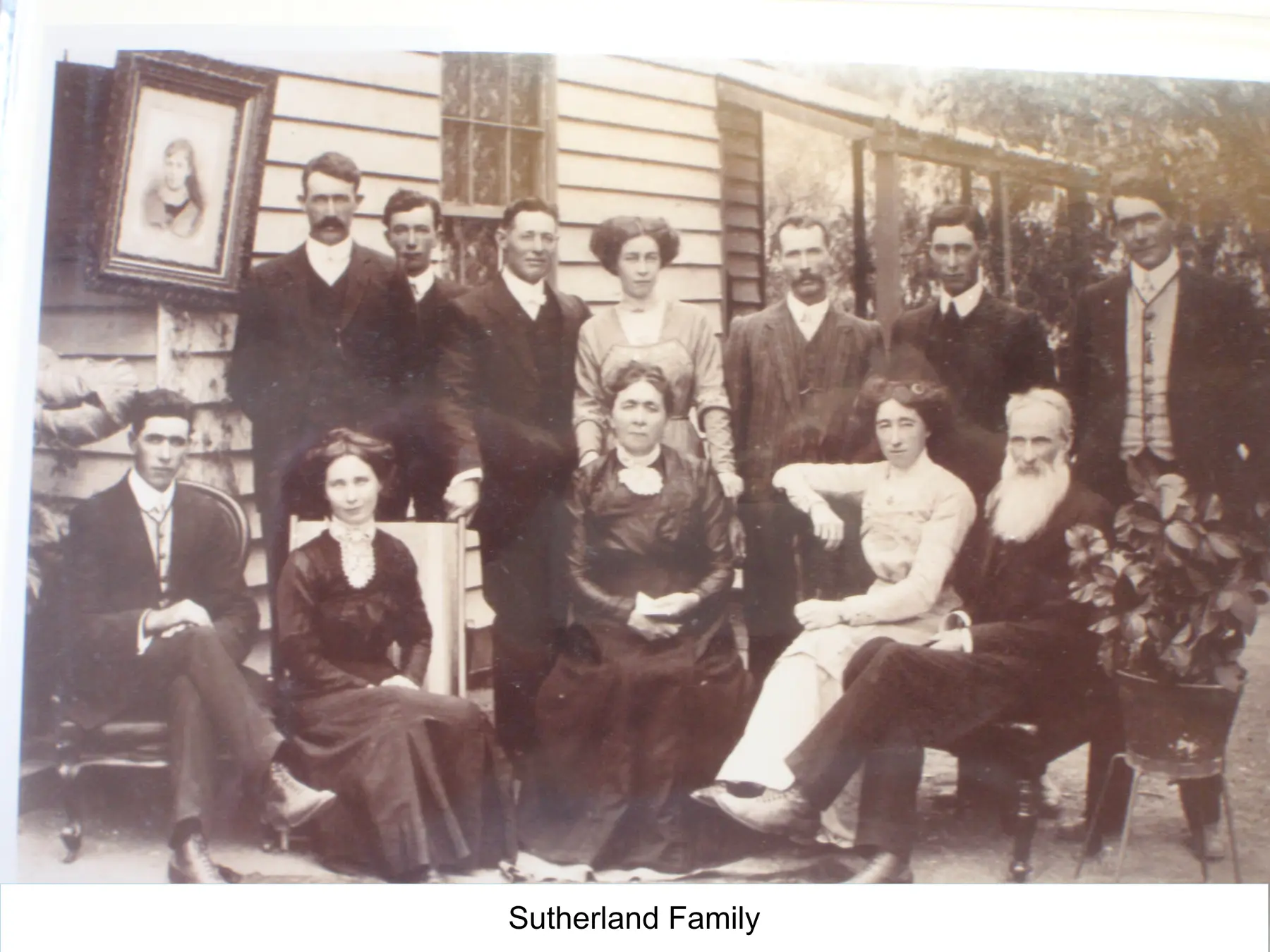 A large Sutherland family group