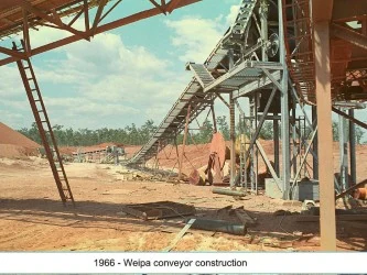 Conveyor construction at Weipa in 1966